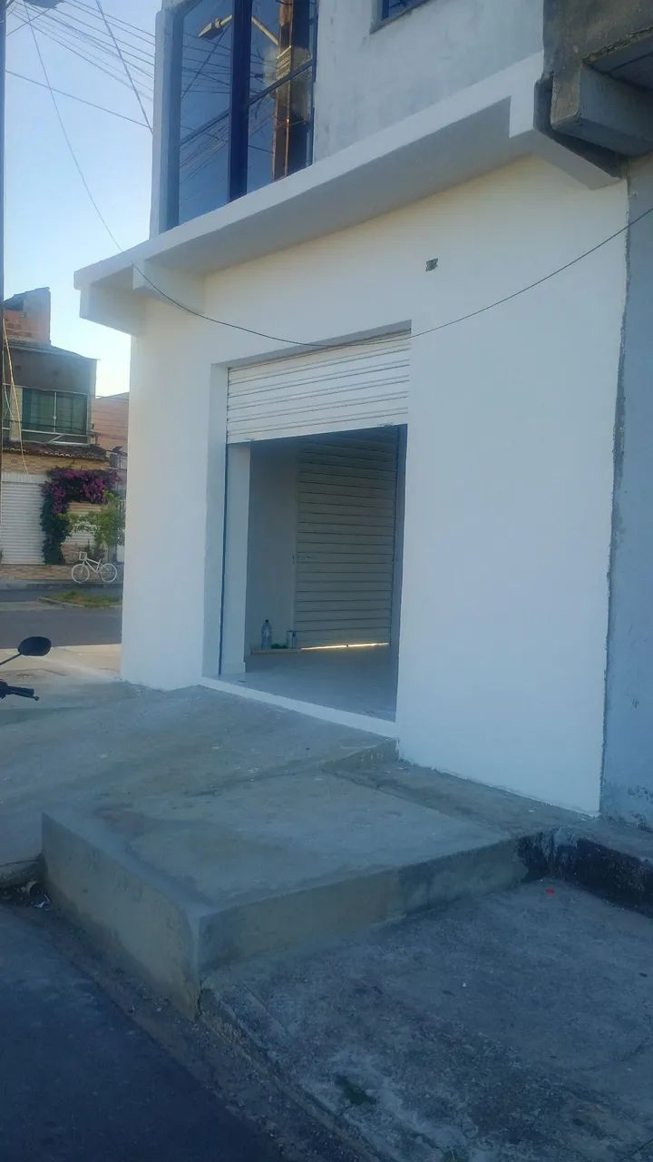 Aluga-se ponto comercial  de esquina ideal pra diversos tipos de comércio . 