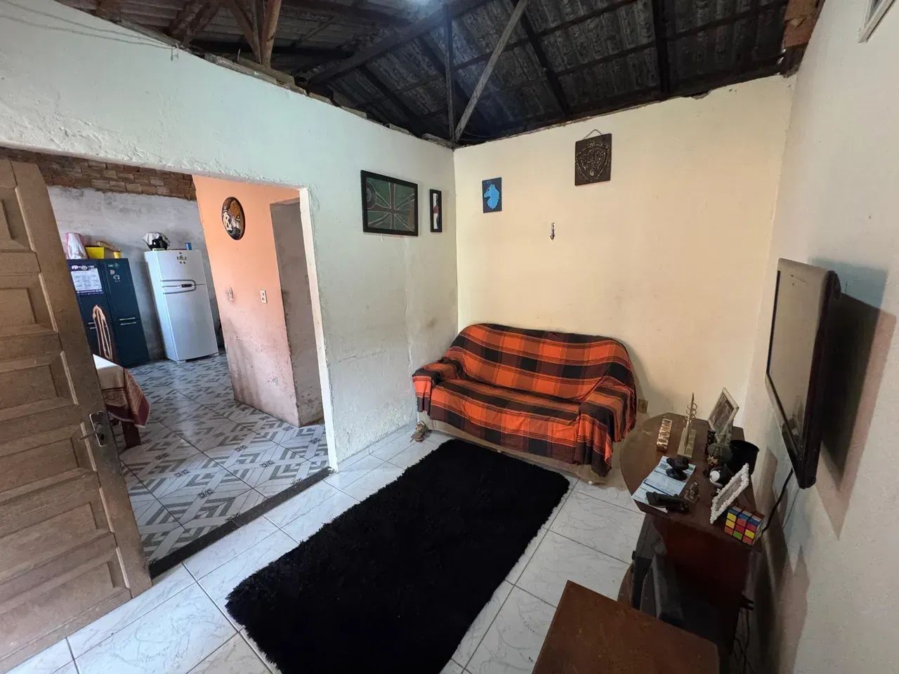 VENDO CASA COM DUAS MORADIAS - Foto 2