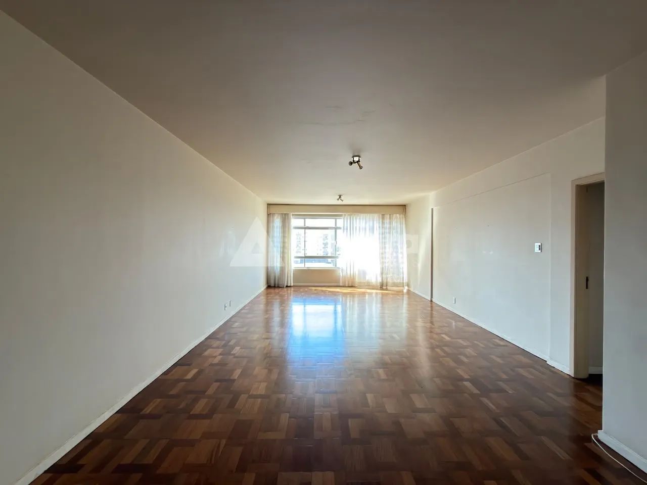 Amplo Apartamento de 3 Quartos no Centro de Ponta Grossa - Foto 3