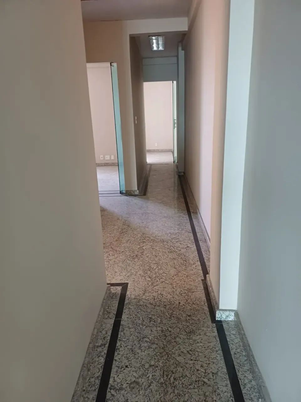 PRAÇA 14 - PREDIO COMERCIAL OU RESIDENCIAL - 2.000.000 - Foto 5