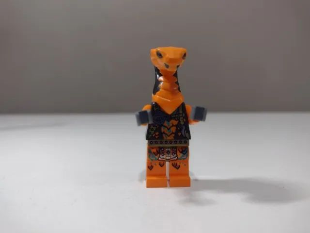 minifigura lego cobra mechanich com acessório - Foto 5