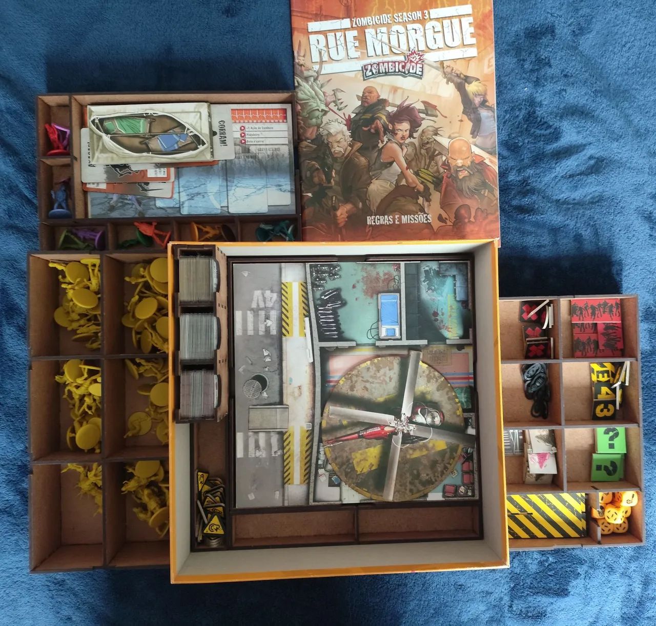 Zombicide Rue Morgue (com sleeve e insert bucaneiros) - Brinquedos