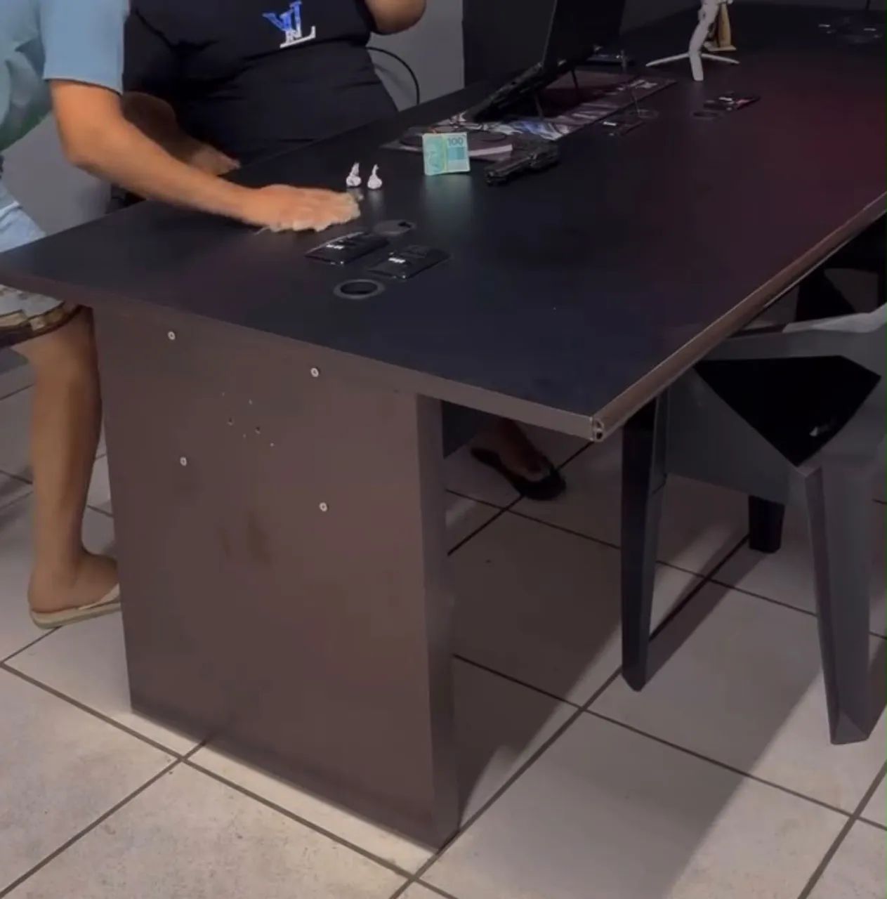 Vendo mesa escritório 
