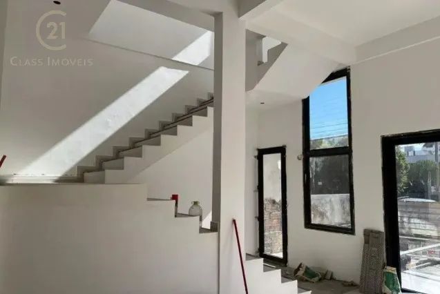 Casa para alugar em Londrina, Vila Ipiranga, com 4 quartos, com 678.87 m² - Foto 3