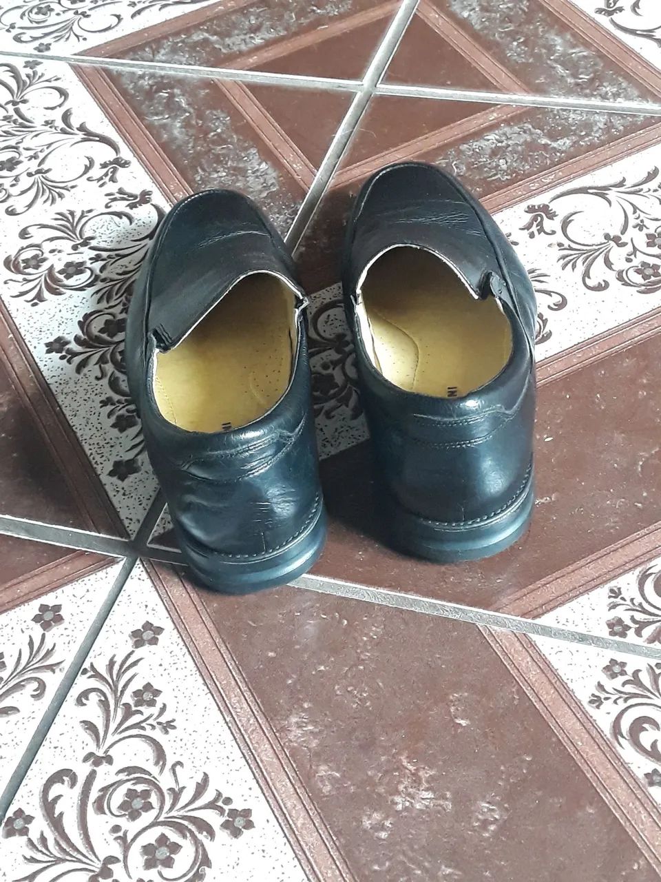 Sapato de couro Di Pollini - Foto 2