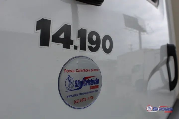 Vw 14-190 com bau refrigerado - Foto 2