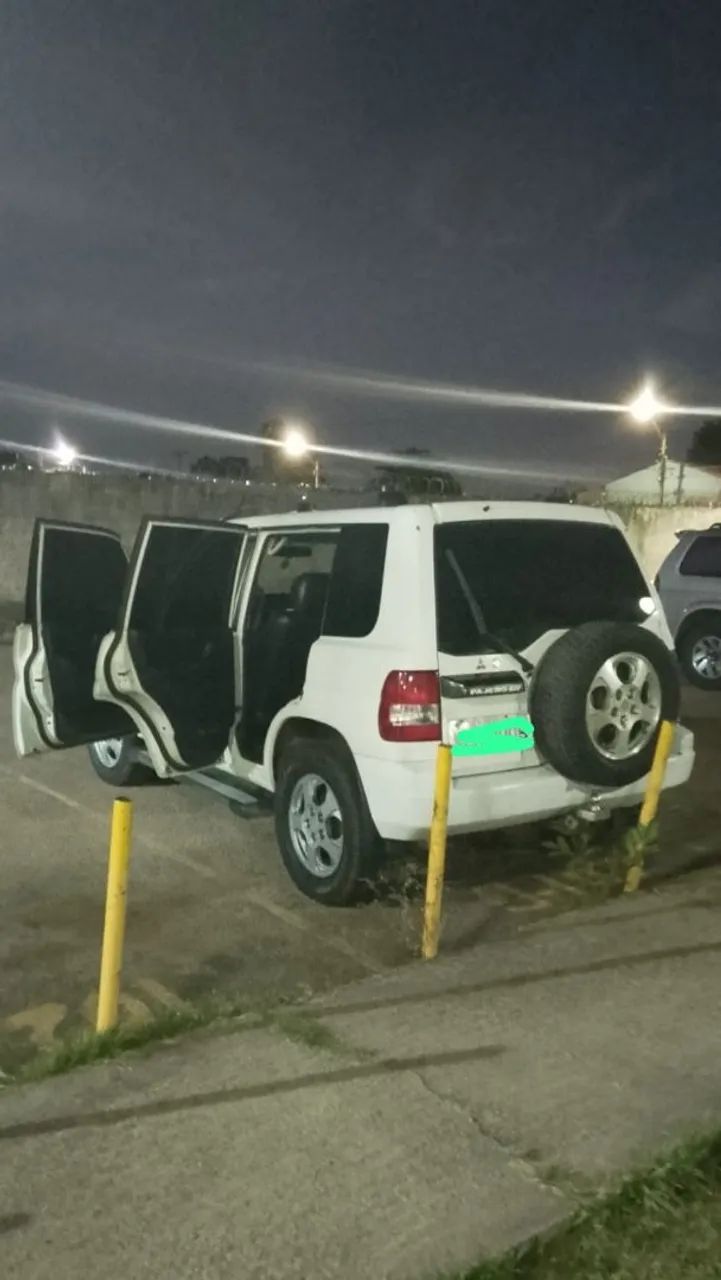 Pajero Io 2000 4X4 automático 