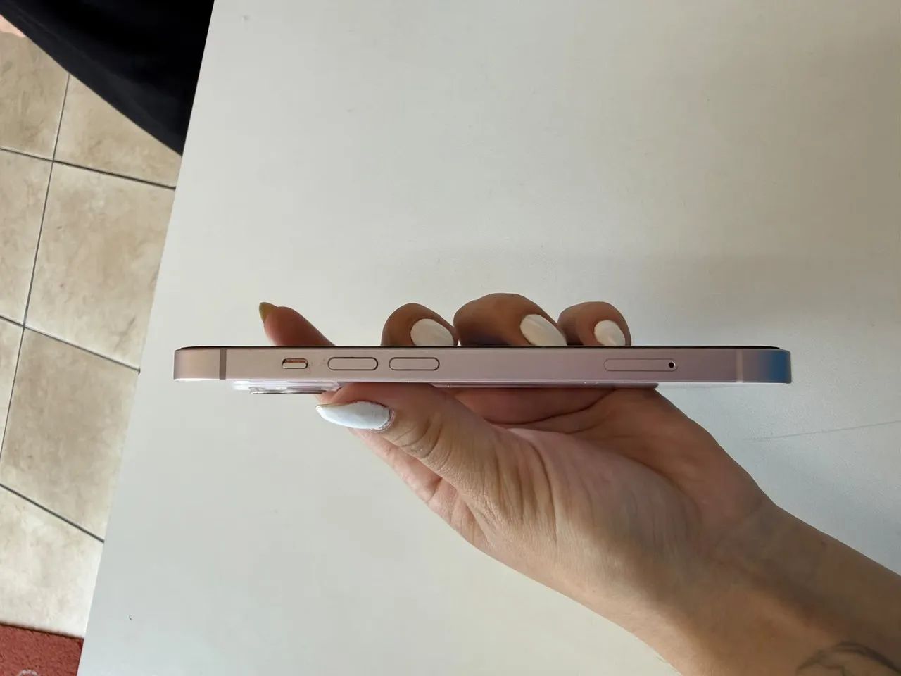 Iphone 13 Rosa Semi Novo em ótimo estado - Foto 3