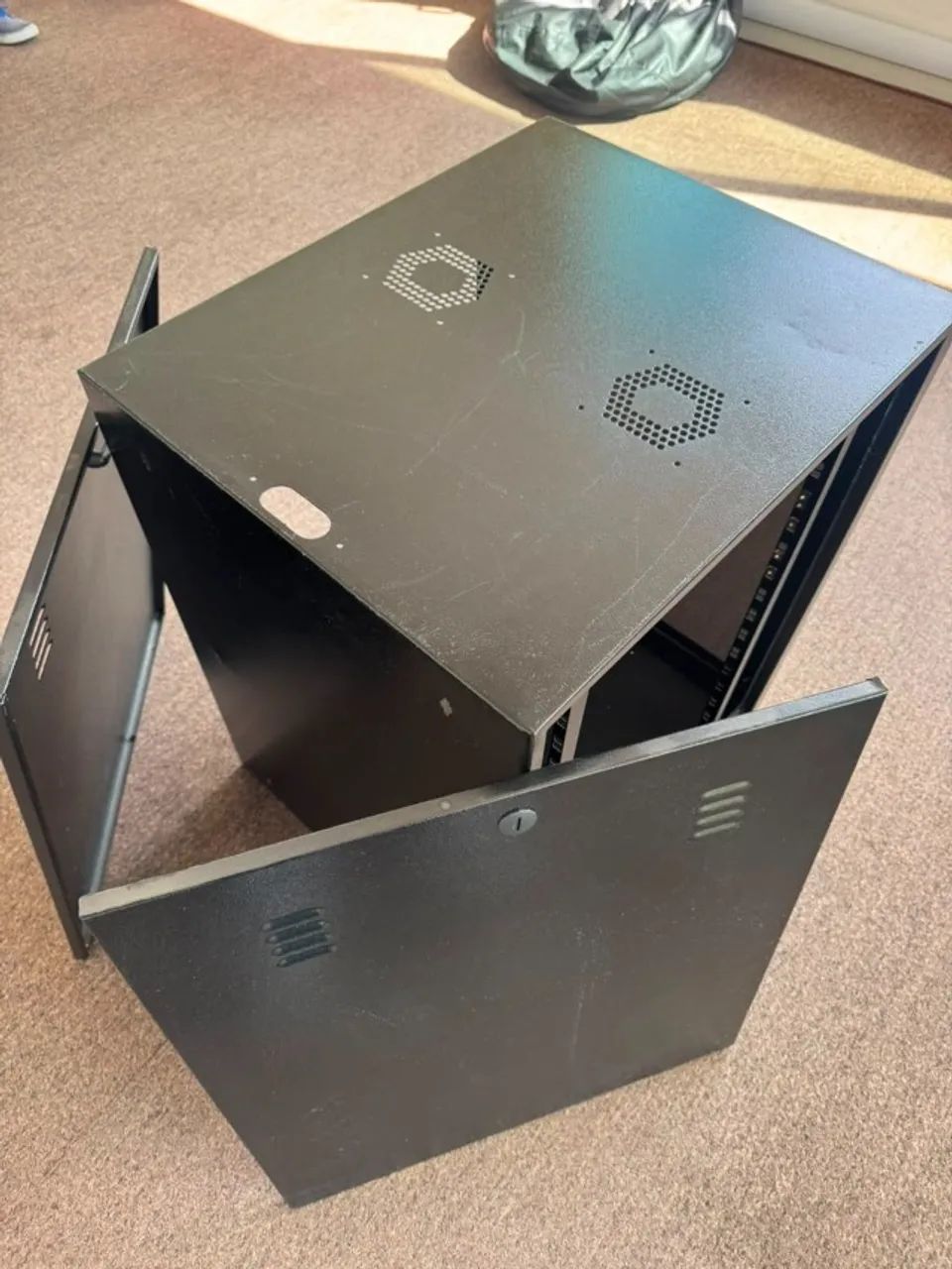 Mini Rack Desmontável Parede 16U Padrão 19" Para Redes E CFTV - Foto 4