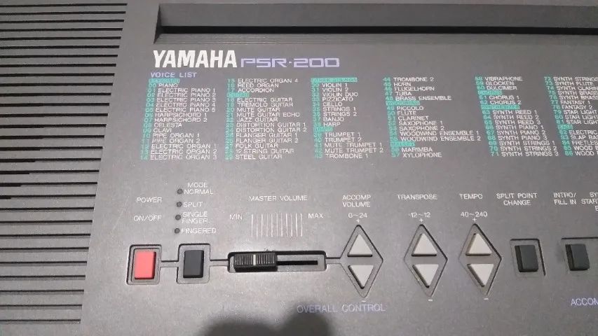 teclado yamaha psr 200
