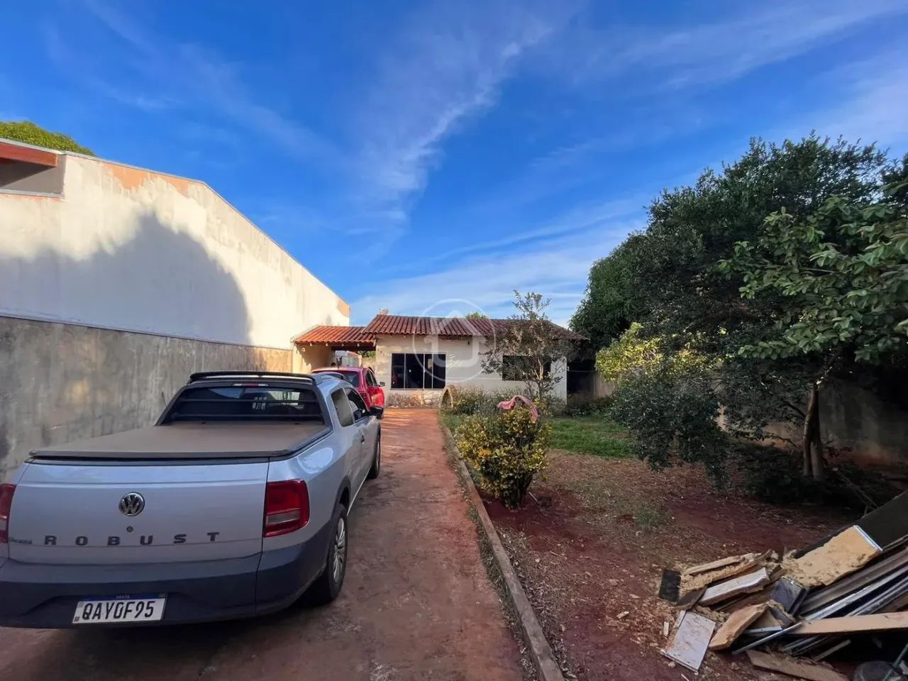 CASA COM TERRENO AMPLO - VILA NASSER - Foto 2