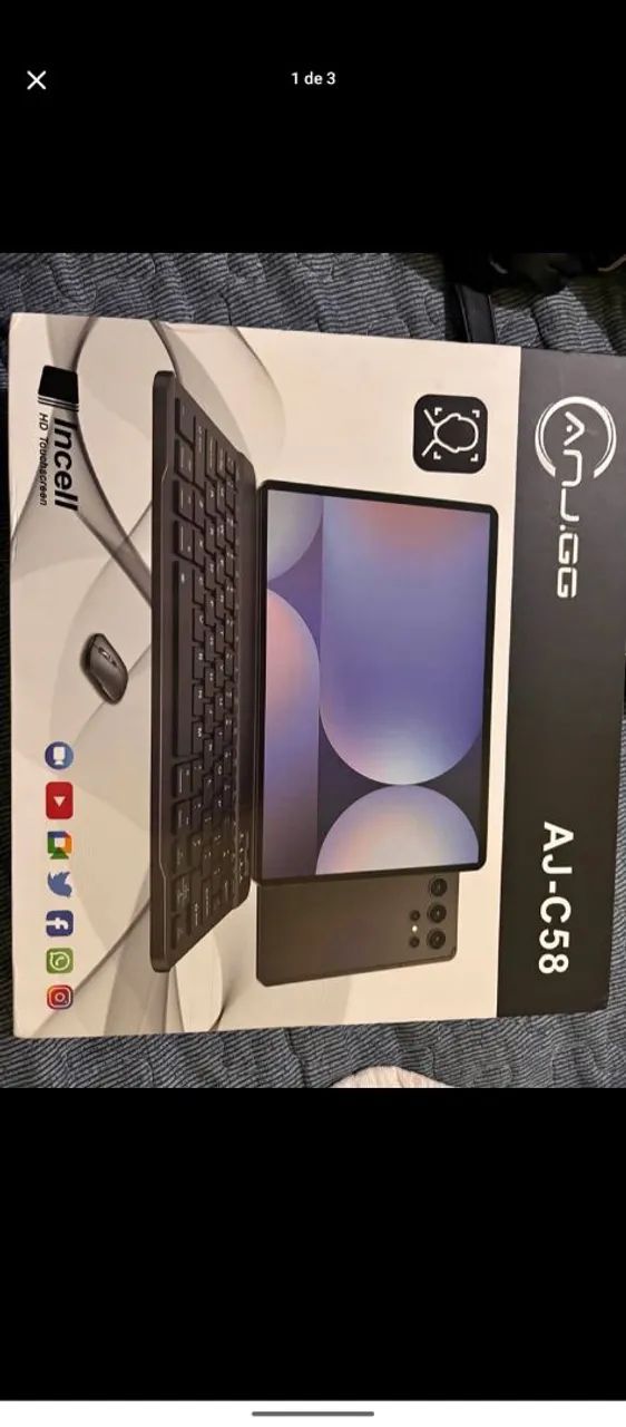 Tablet com acessórios 