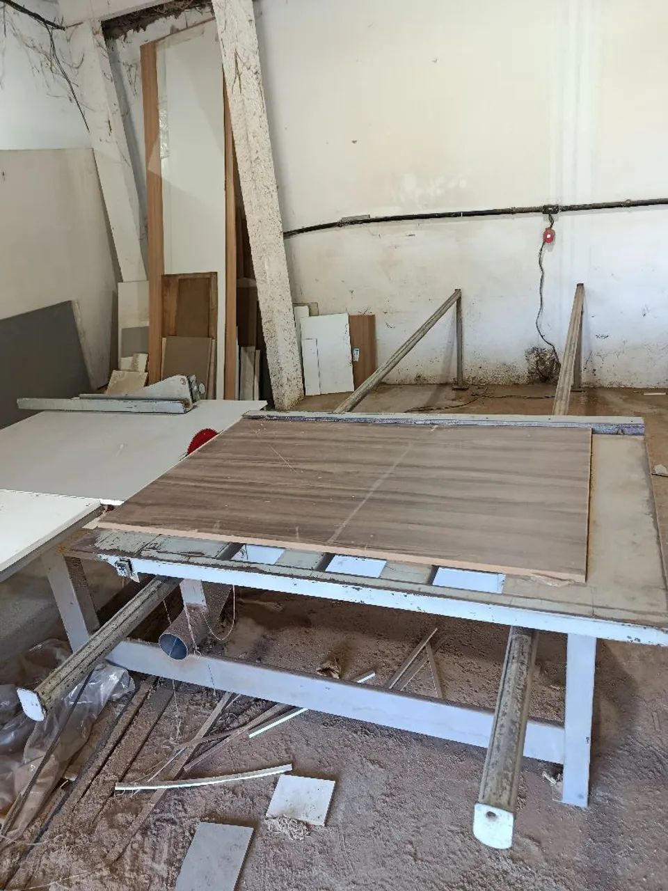 Serra  esquadrejadeira 