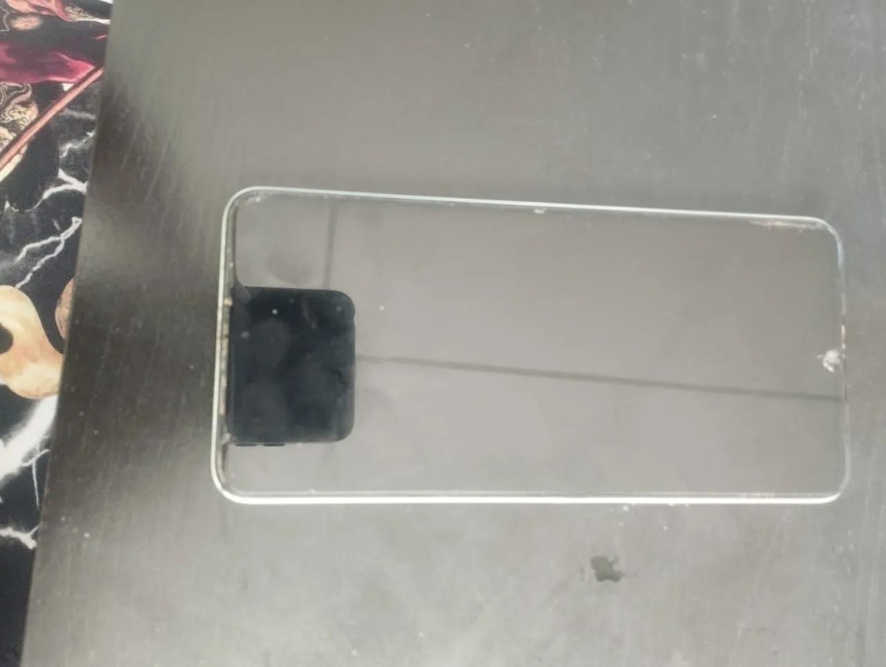 Note 13c zero só a película trincada 