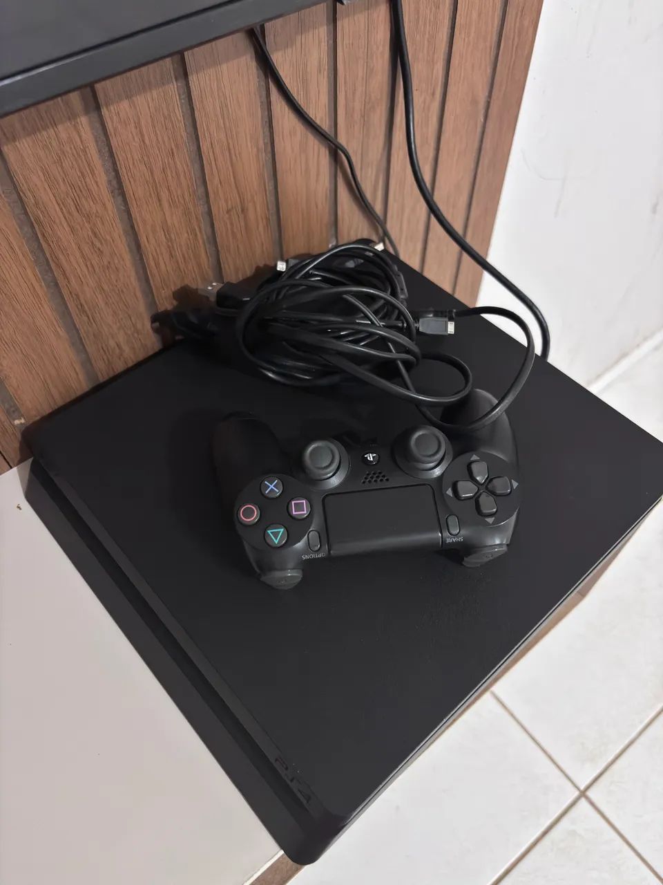 Ps4 slim 1tera
