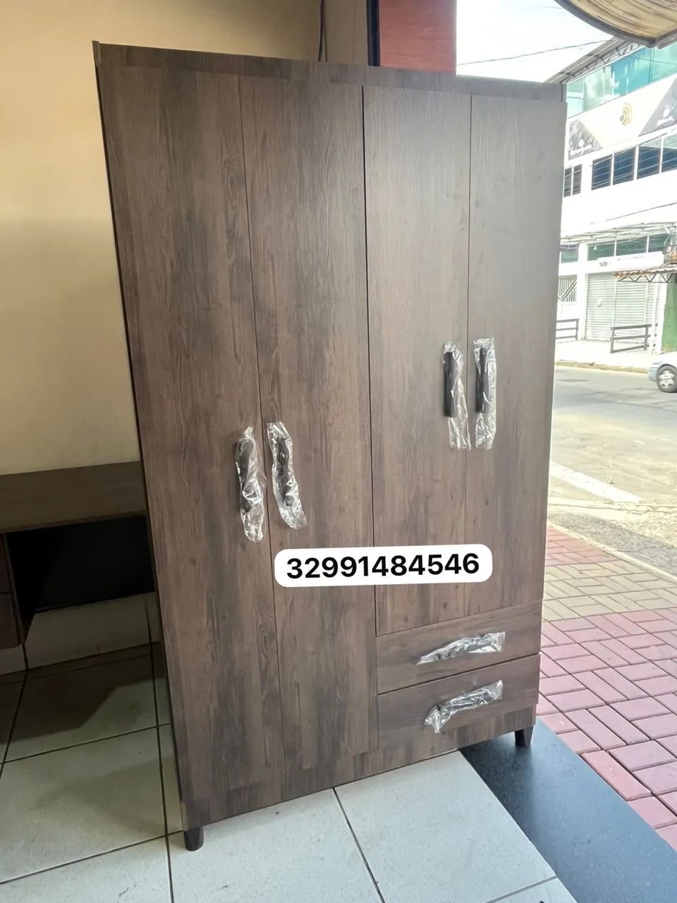 Guarda-roupa de Solteiro 4 Portas e 2 Gavetas  - Foto 2
