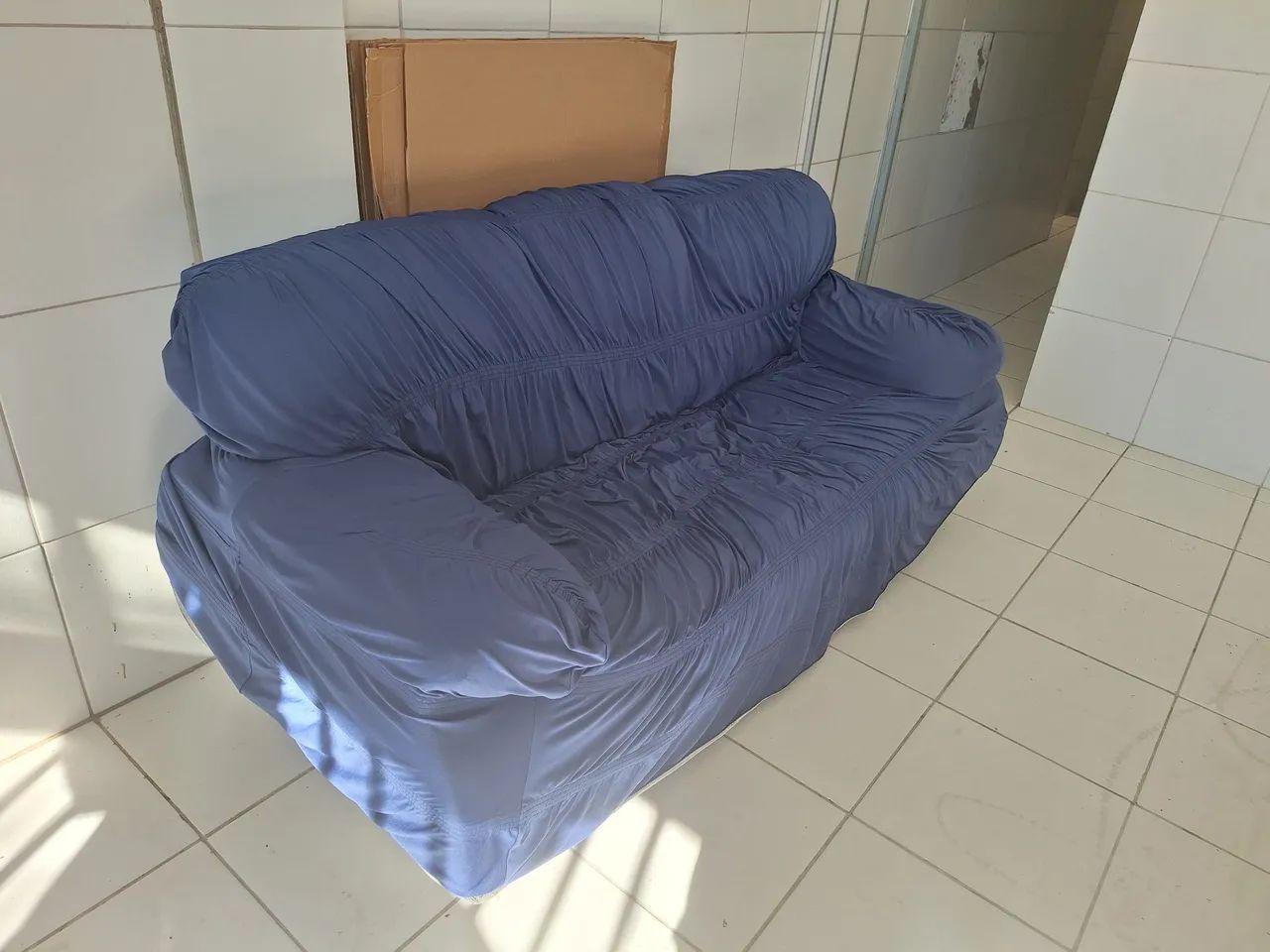 Vendo Sofá de 3 Lugares em Bom Estado! - Foto 3