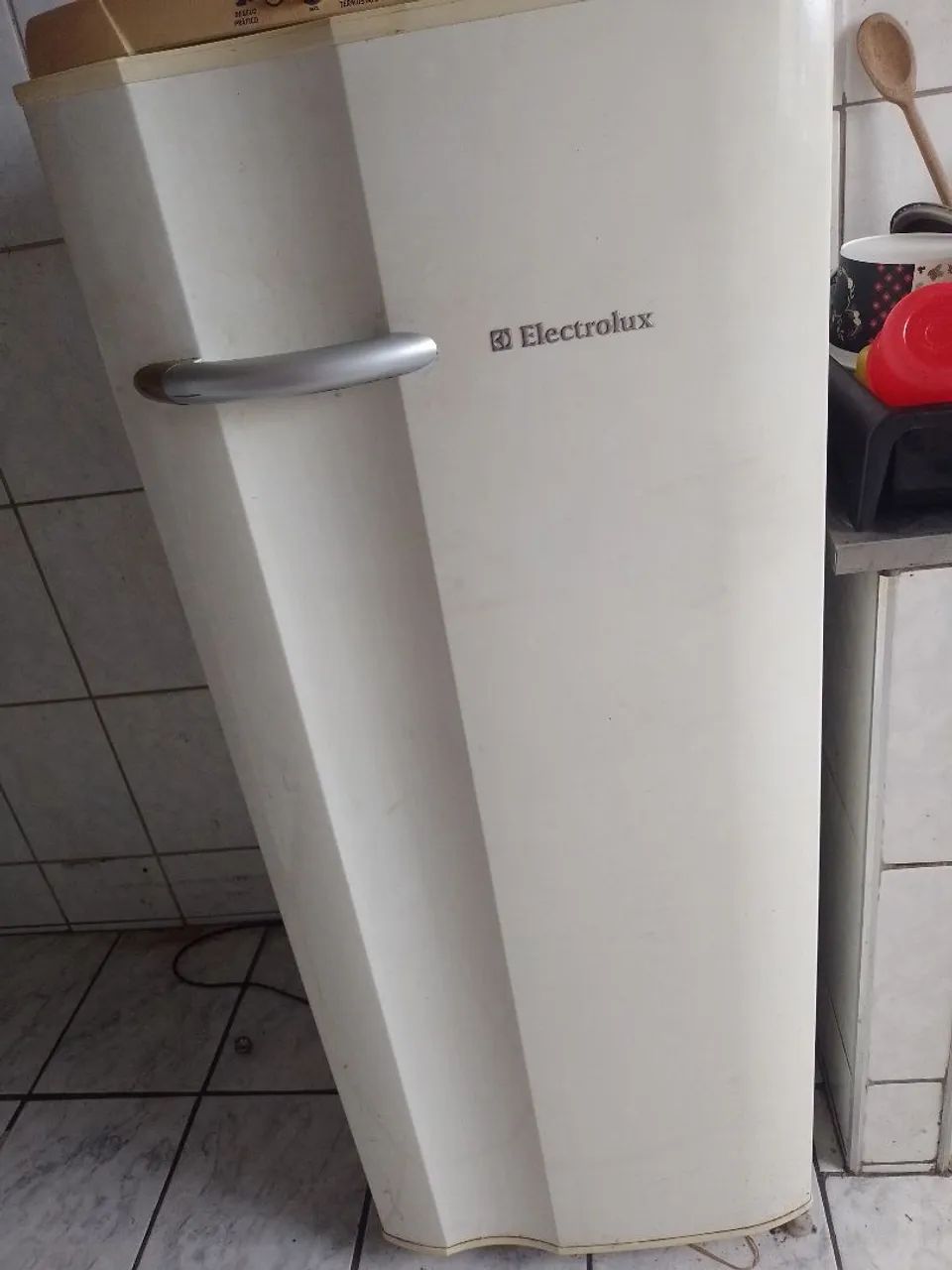 Geladeira Eletrolux 110