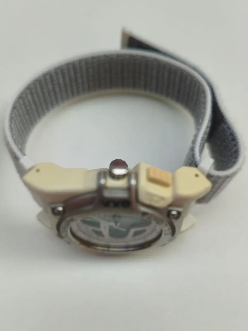 Relógio Citizen Oxy Vintage C400-L17697 Y - Foto 4