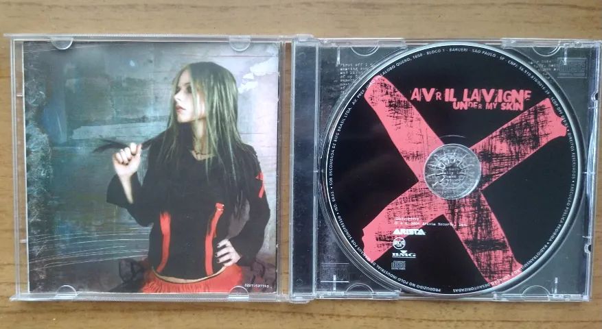 CD Avril Lavigne - Under My Skin  - Foto 2