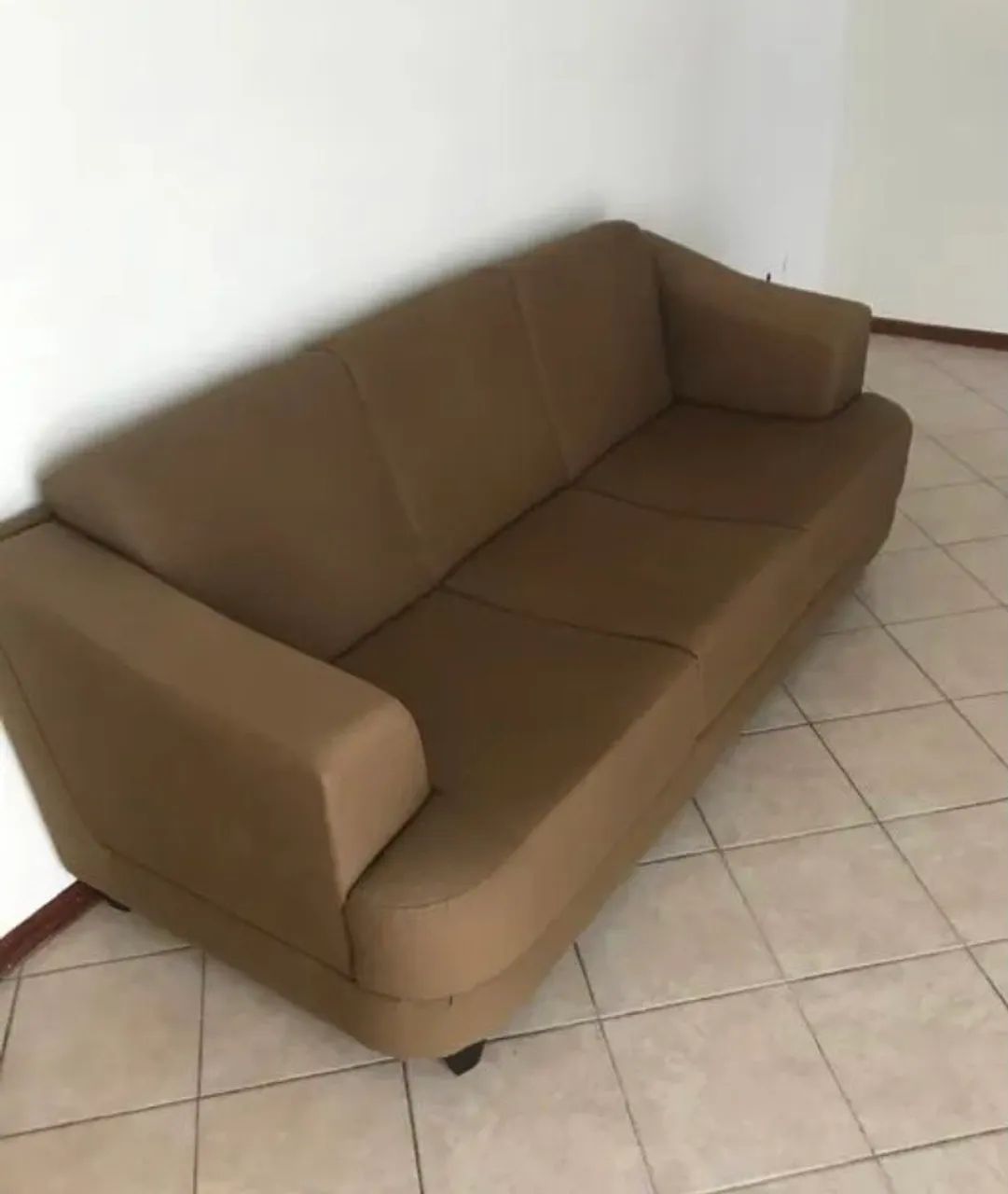 Sofá robusto 