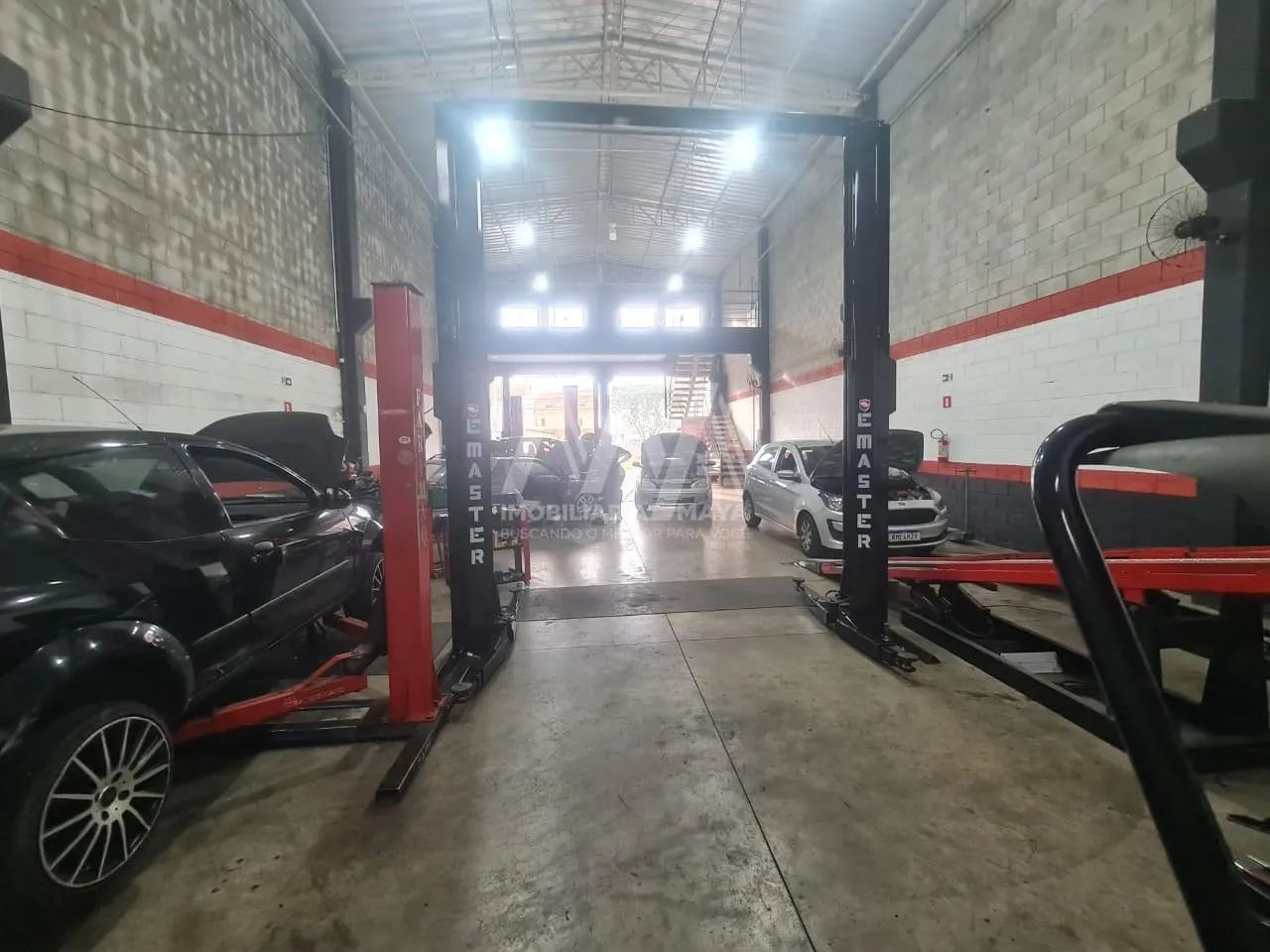 Comercial para Venda em Sorocaba, Wanel Ville, 2 banheiros - Foto 5