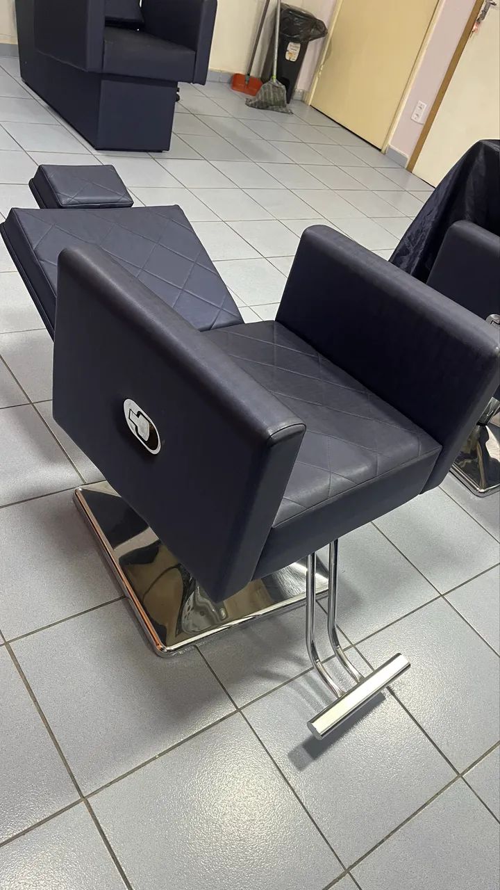 3 Cadeiras de salão  - Foto 2