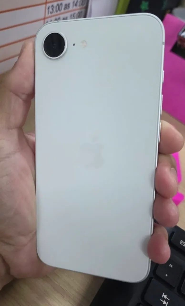 iPhone 16E  - Foto 4