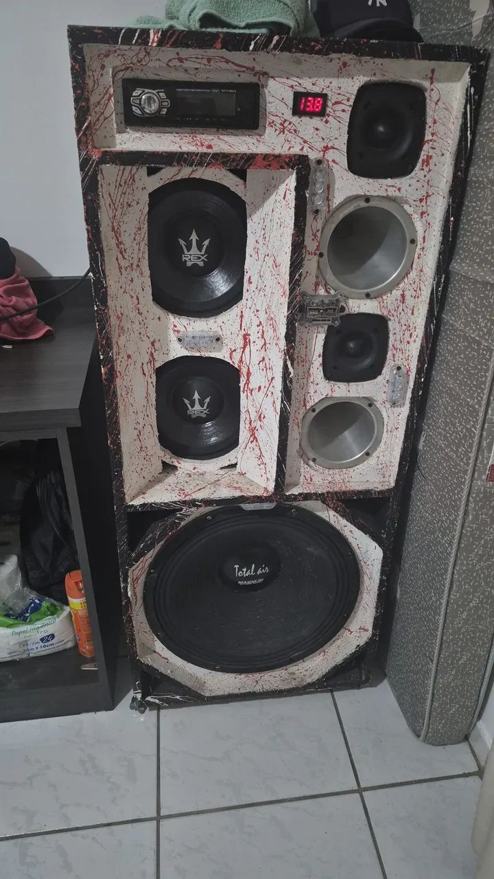 Vendo caixa bob boca de 18 polegadas 