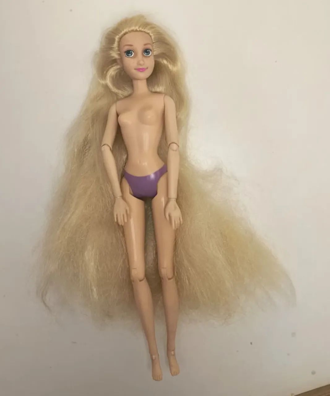 BONECA RAPUNZEL Importada, Original Disney Store 2012 - Clássica, Articulada e FORA DE LIN - Foto 3