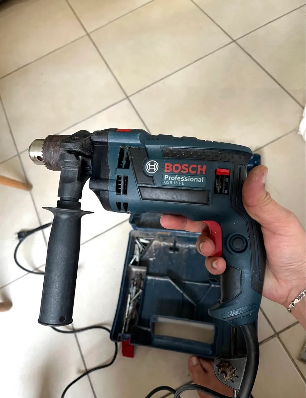 Furadeira e Parafusadeira Bosch - Foto 2