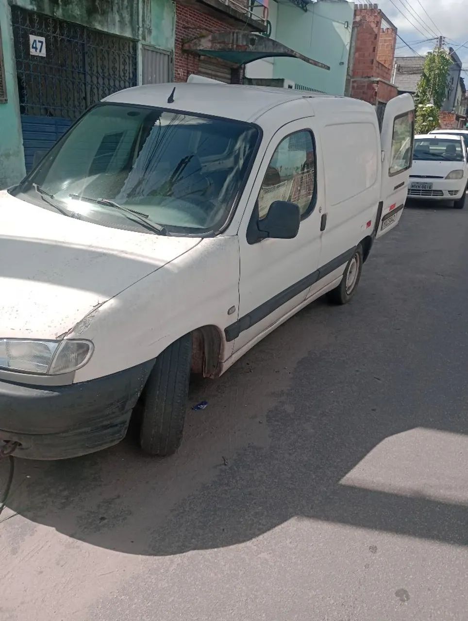 Peugeot Partner Furgão 1.8 3P 2000