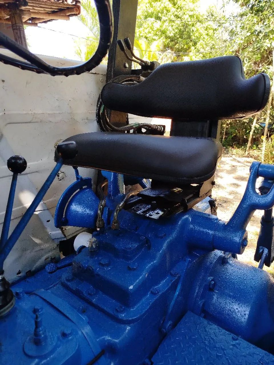 Vendo trator Ford 6600 4x4 - Foto 5