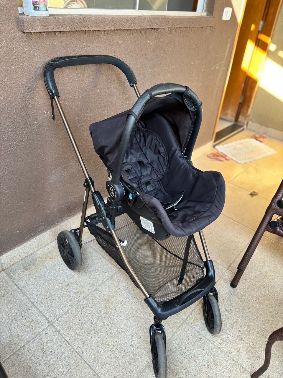 Carrinhos de bebê + bebê conforto  - Foto 3
