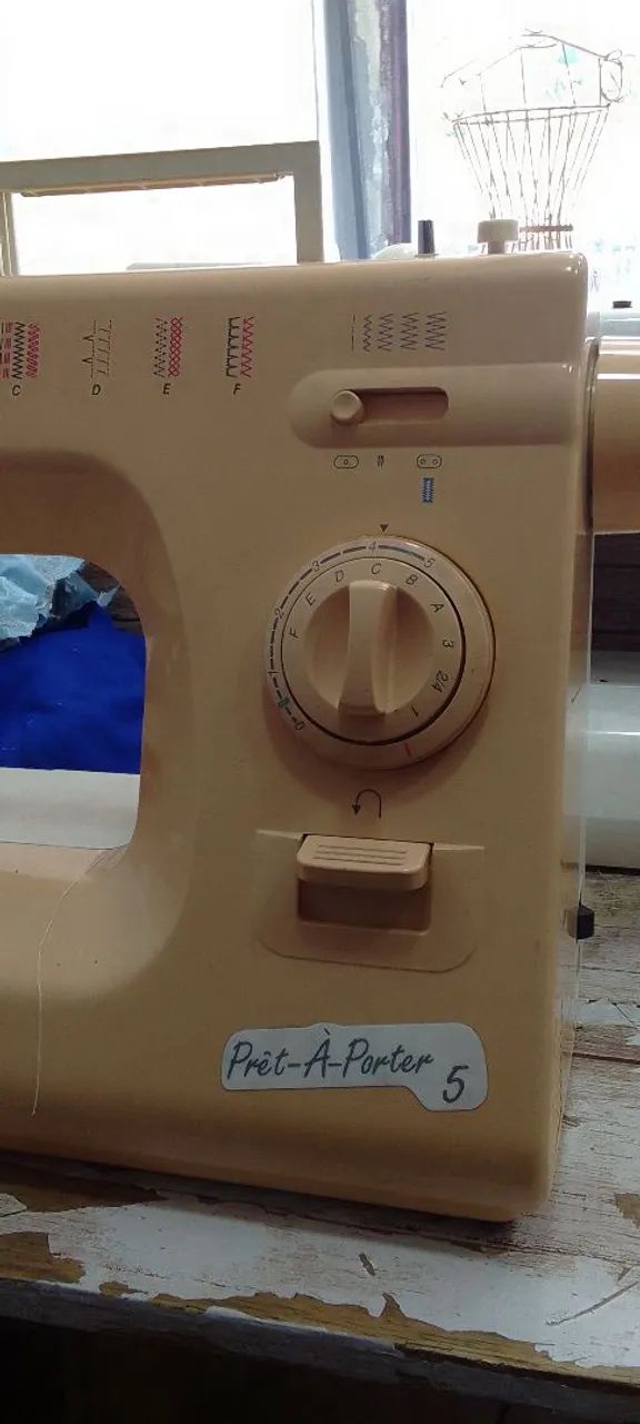 Máquina de costura  - Foto 4