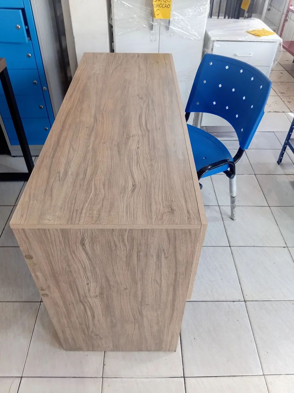 Mesa e cadeira azul  - Foto 3