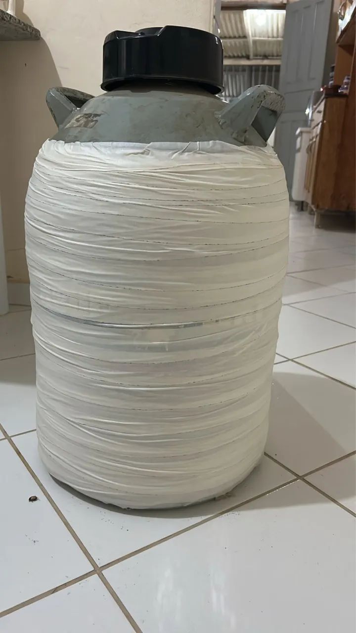 Botijão de Semên 