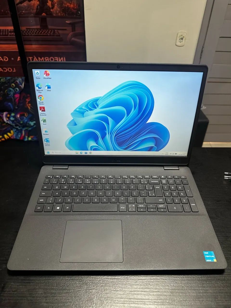 Notebook Dell novinho sem nenhum arranhão 