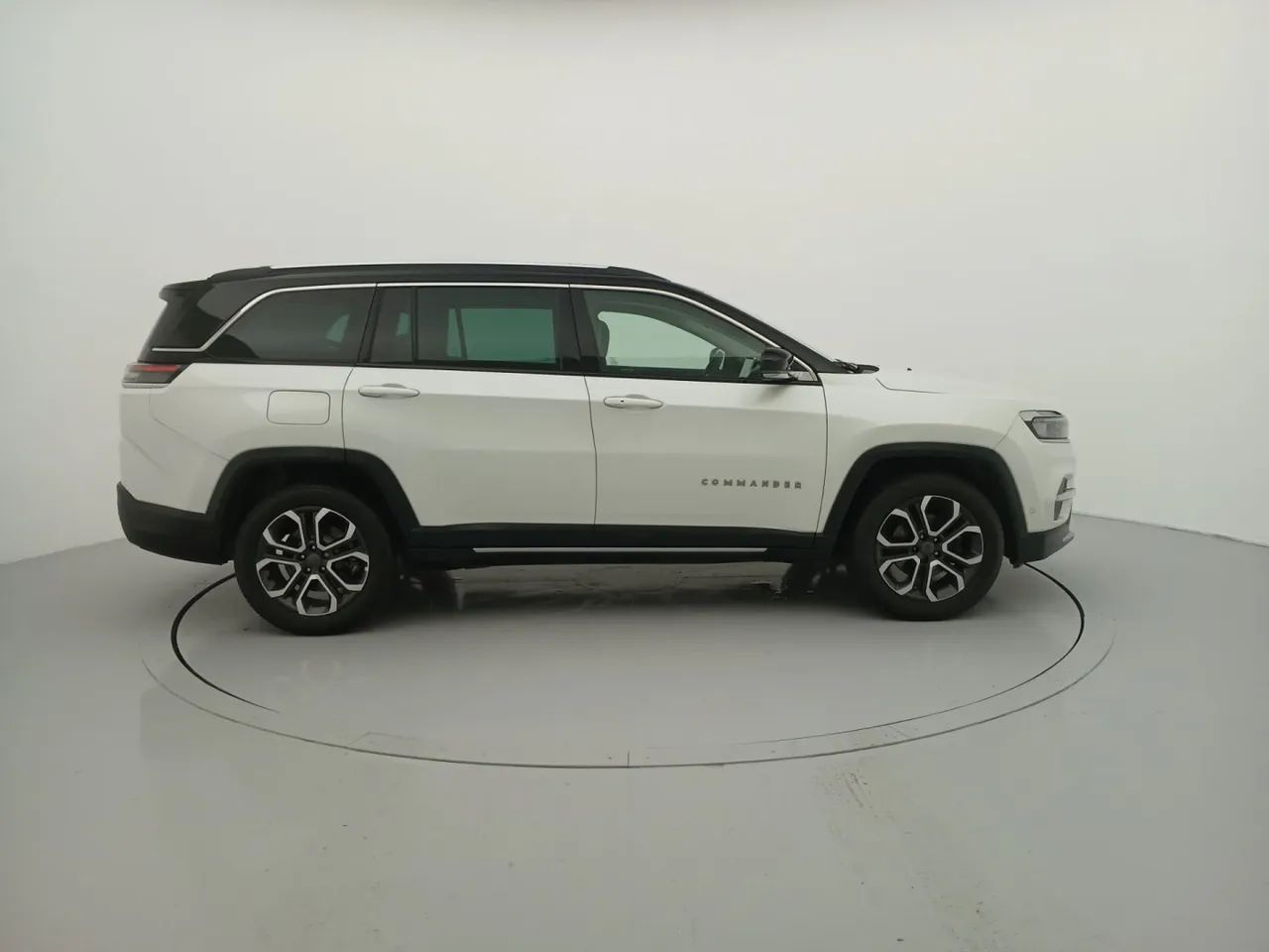 Jeep Commander Limited T270 1.3 TB Flex Aut., foto 6 de 18