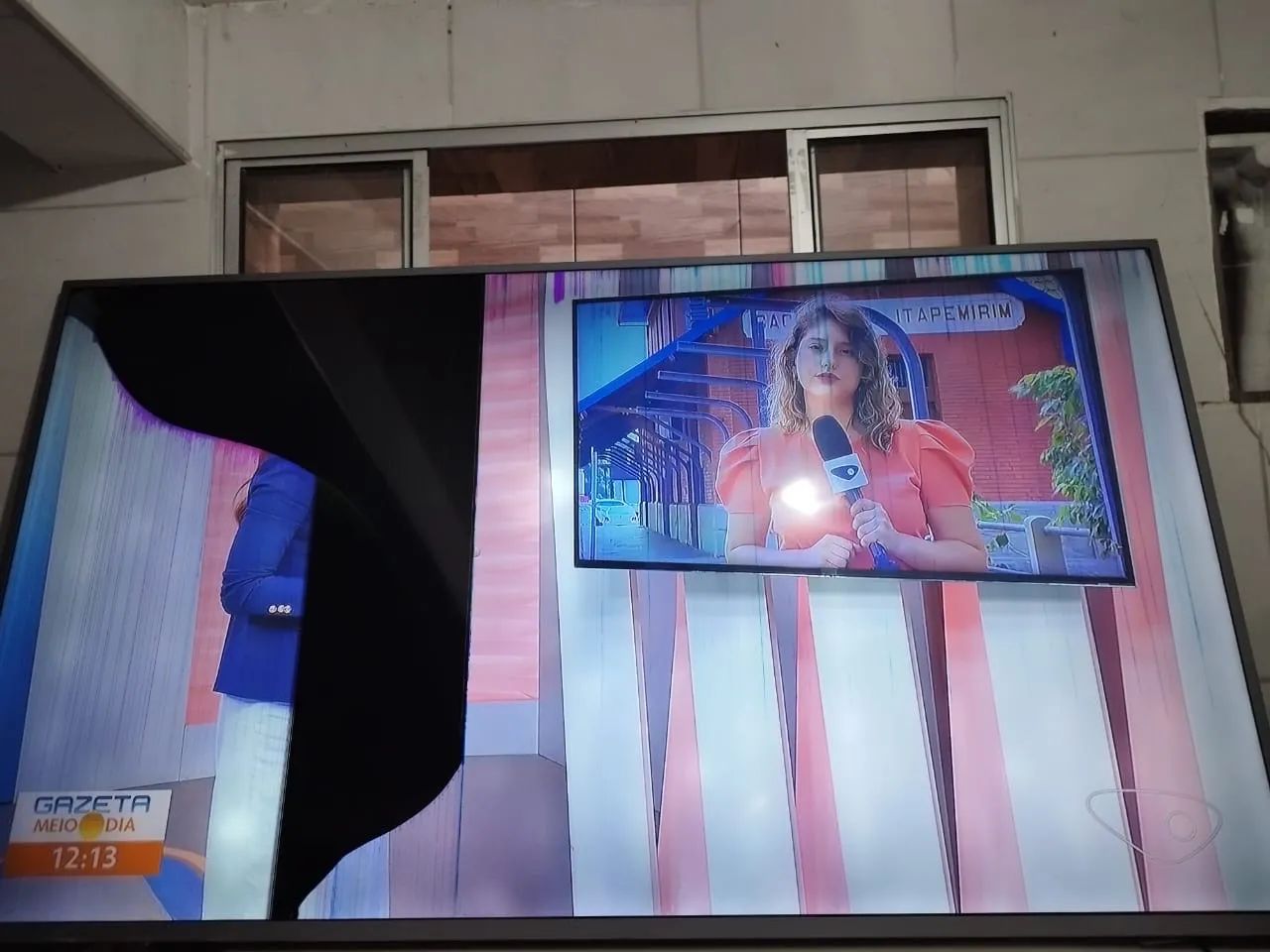Televisão Philips 70 Polegadas 