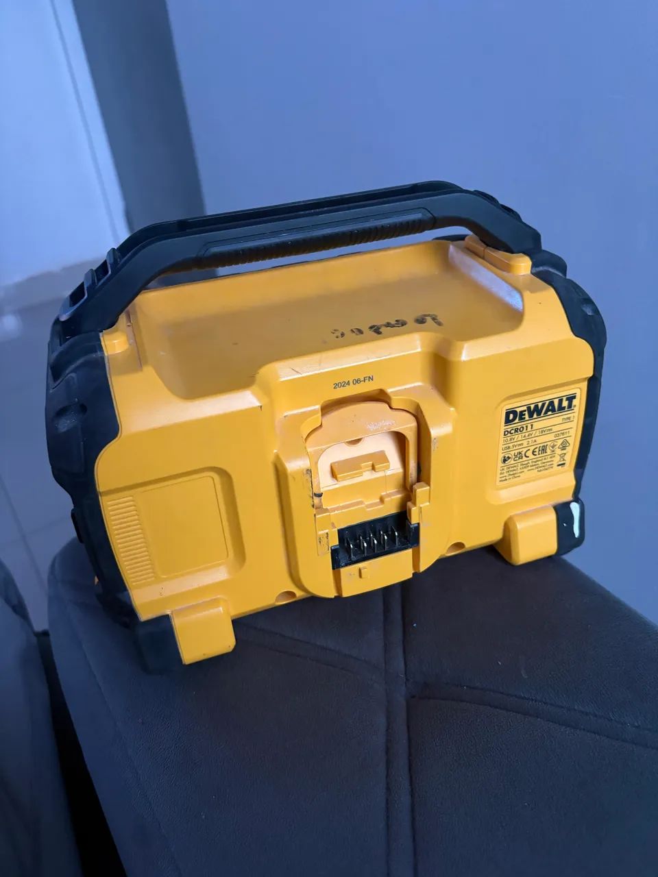 Caixa de som da Dewalt  - Foto 2