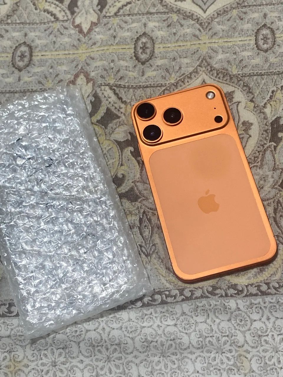 iPhone XR na carcaça do iphone 17 - Foto 2