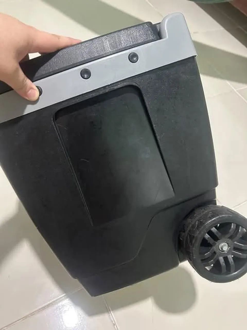 Vendo Cooler com rodinhas - Foto 3