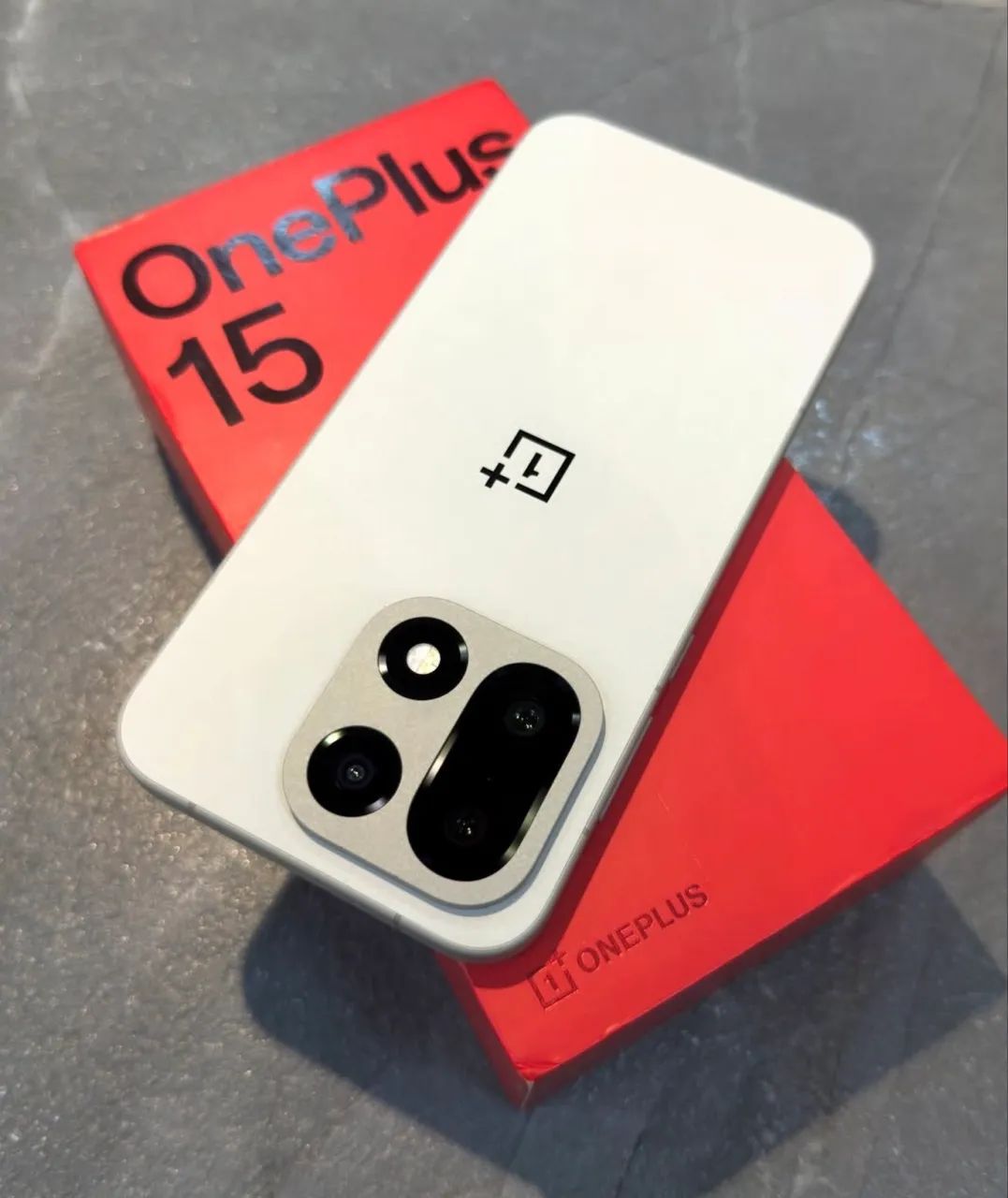 ONE PLUS 15  - Foto 2