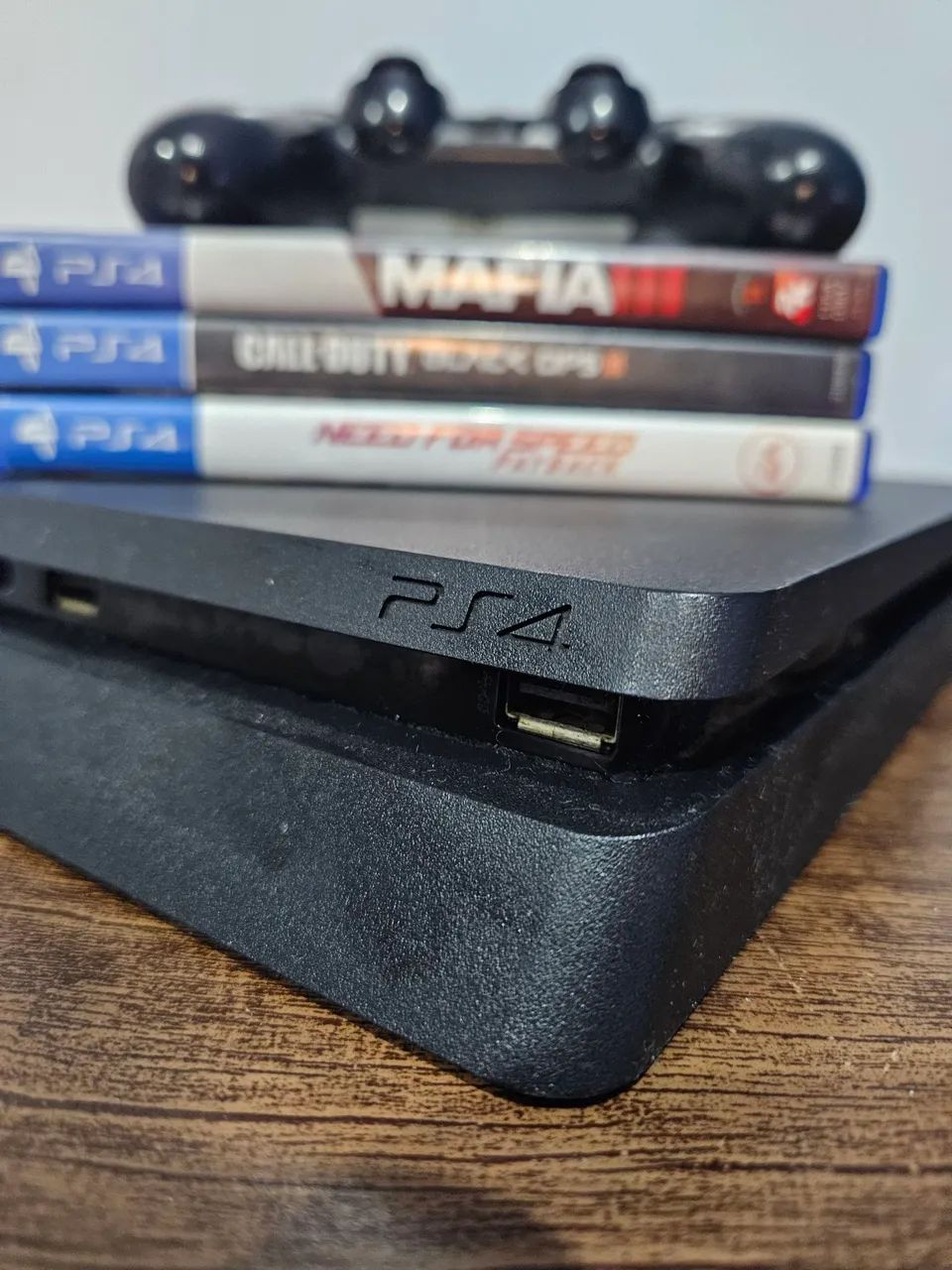 PS4 SLIM 1TB + 3Jogos - Foto 2