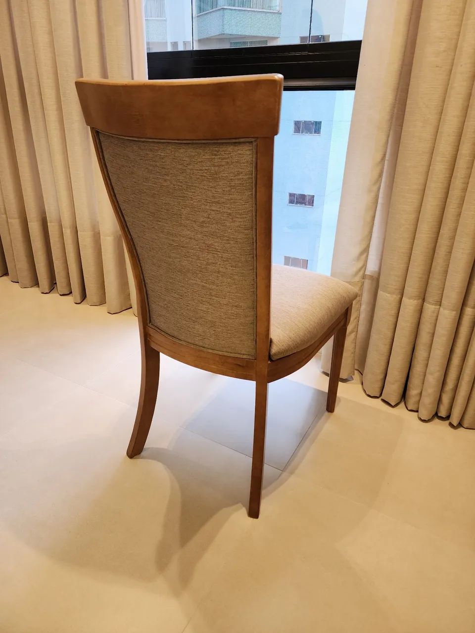 8 Cadeiras novas para mesa de jantar - Foto 3
