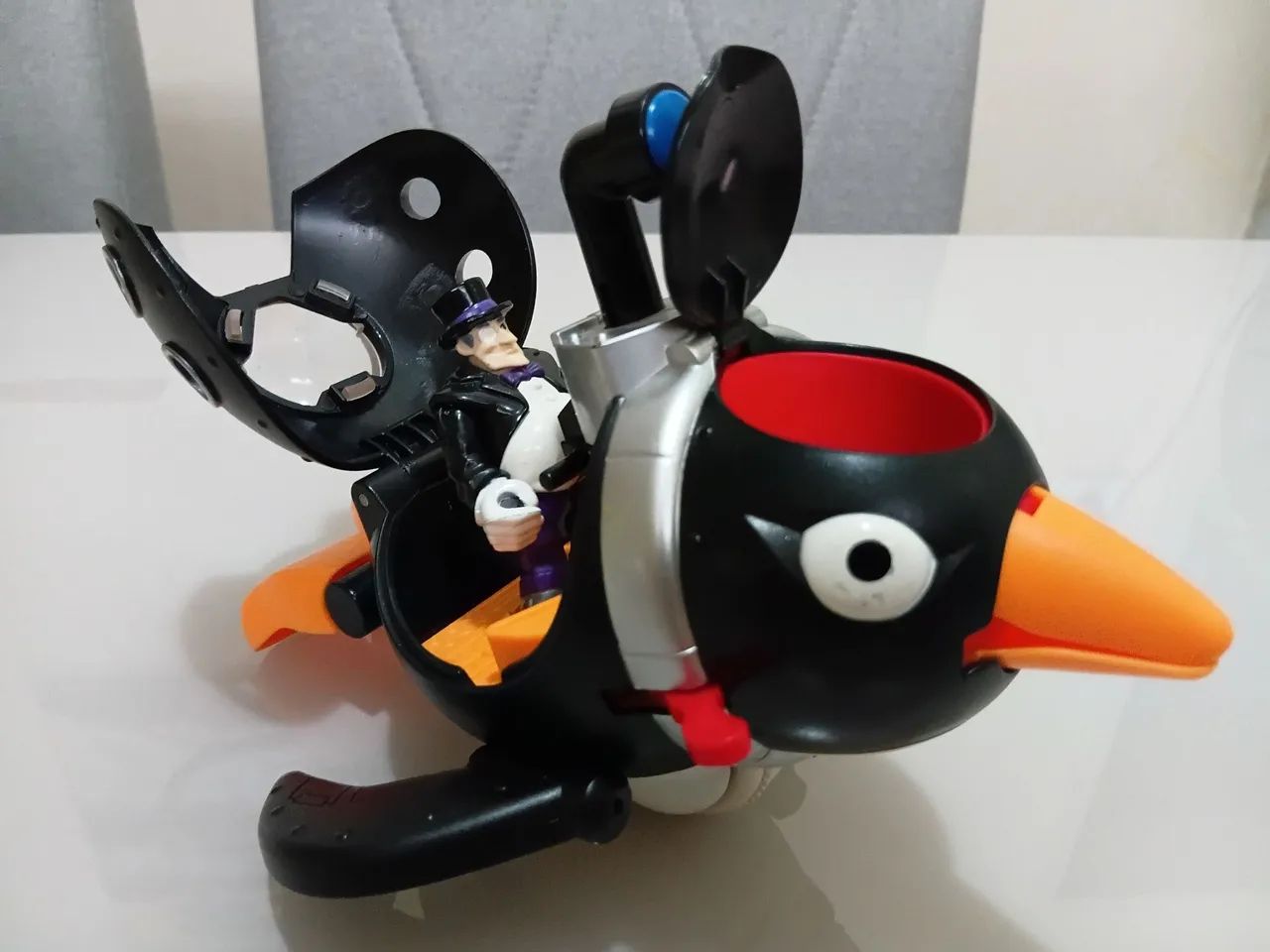 Imaginext Dc Super friends - Veiculo do Pinguim com boneco - Foto 4