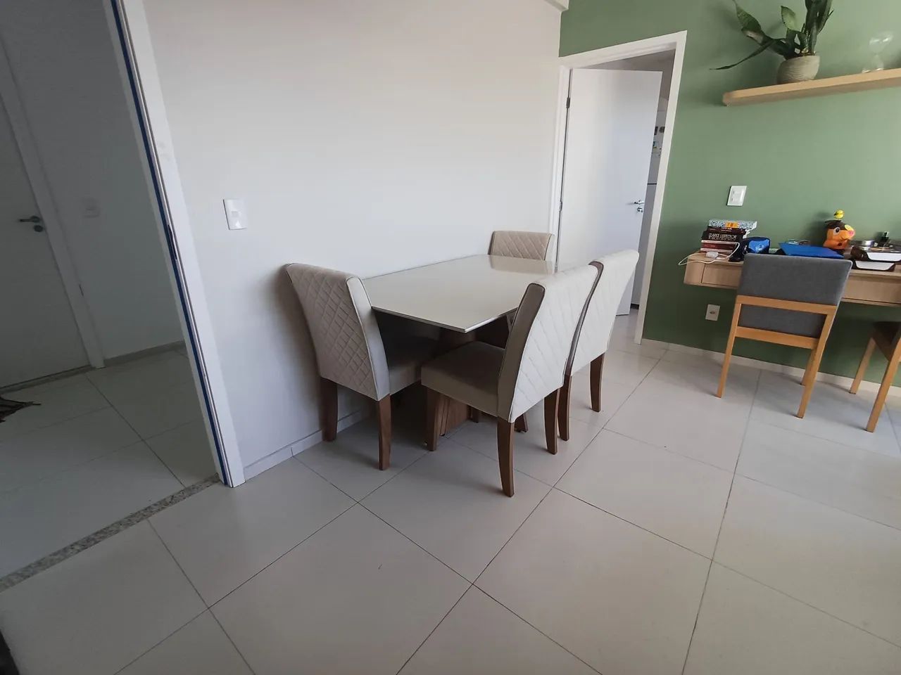 Mesa com 4 cadeiras - Foto 2