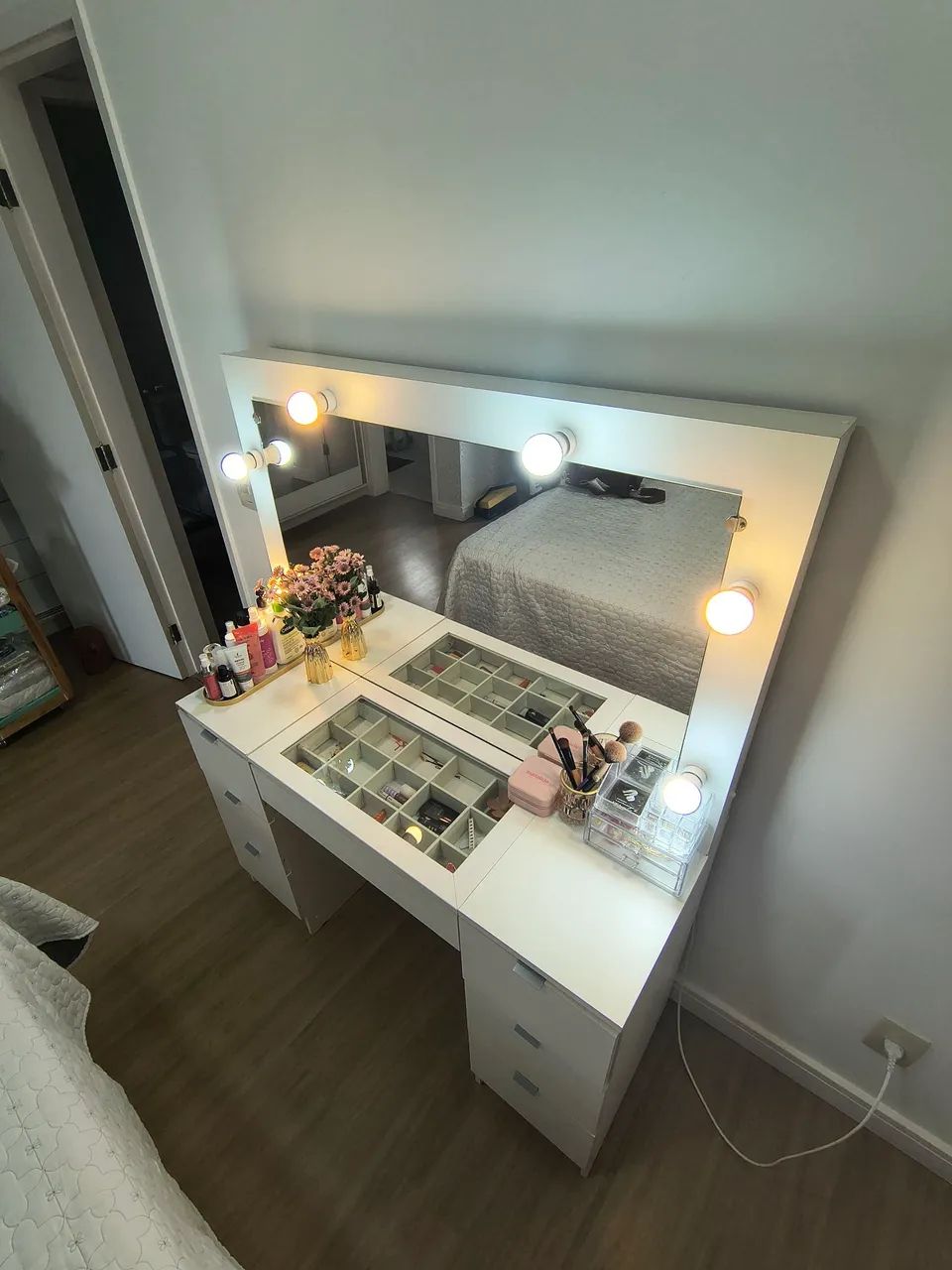 Penteadeira camarim com 7 gavetas e lâmpadas já inclusas - Foto 4