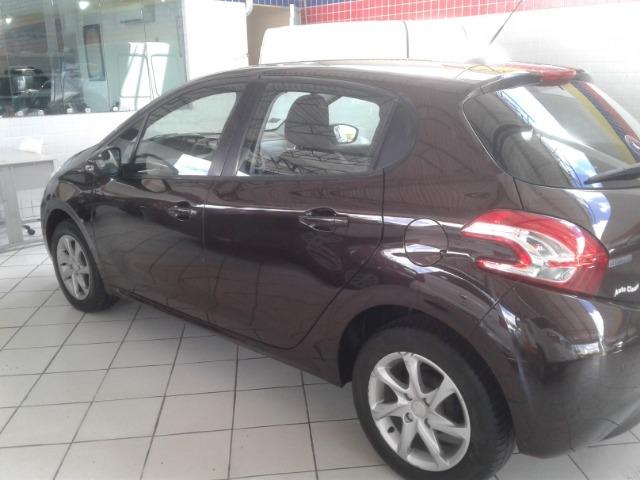 Peugeot 208 - Foto 4